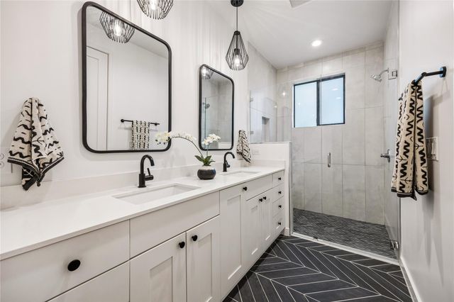 1718 Valeria ST, Austin, TX 78704