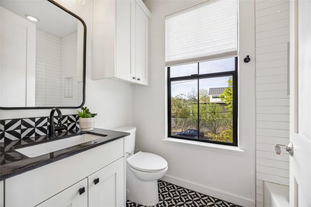 1718 Valeria ST, Austin, TX 78704