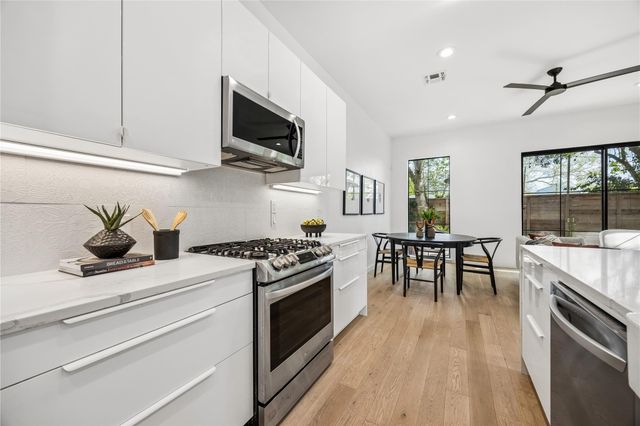 1718 Valeria ST, Austin, TX 78704