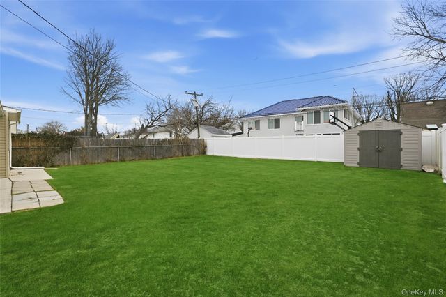 57 Cobalt Lane, Westbury, NY 11590