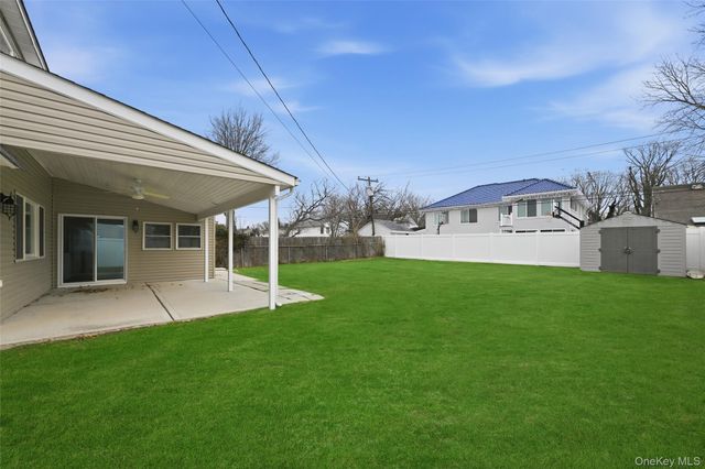 57 Cobalt Lane, Westbury, NY 11590