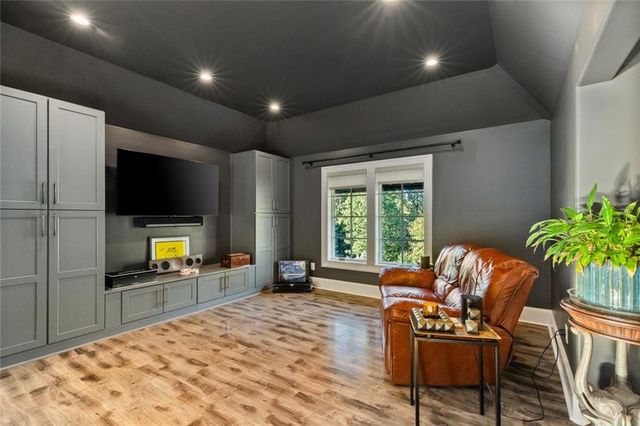 475 Heards Ferry, Atlanta, GA 30328
