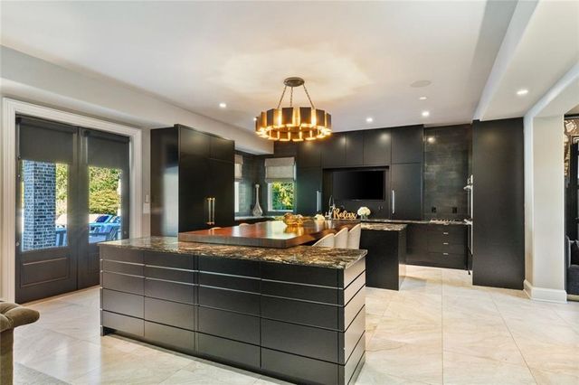 475 Heards Ferry, Atlanta, GA 30328