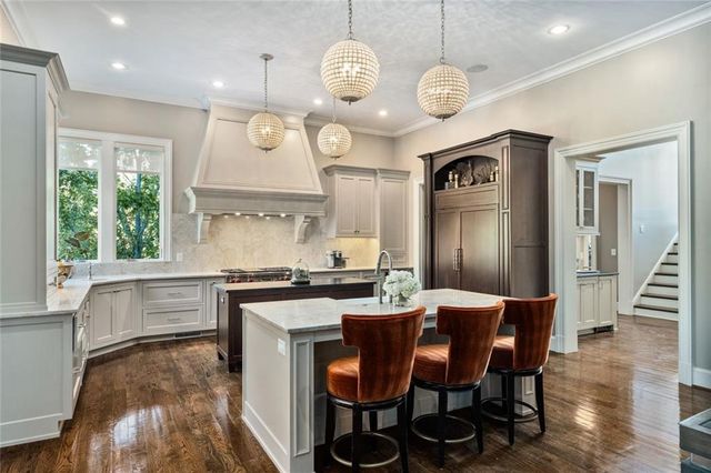 475 Heards Ferry, Atlanta, GA 30328