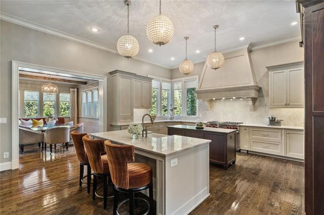 475 Heards Ferry, Atlanta, GA 30328