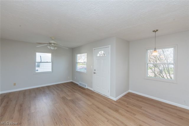 609 Princeton Avenue, Elyria, OH 44035