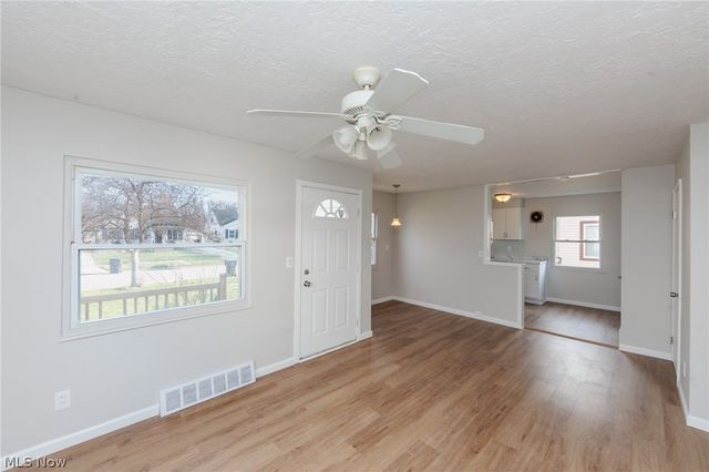 609 Princeton Avenue, Elyria, OH 44035