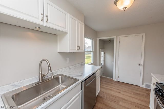 609 Princeton Avenue, Elyria, OH 44035