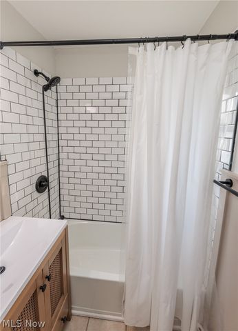 609 Princeton Avenue, Elyria, OH 44035