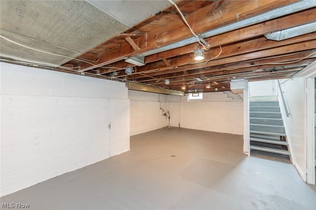 609 Princeton Avenue, Elyria, OH 44035