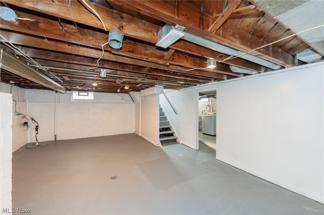 609 Princeton Avenue, Elyria, OH 44035