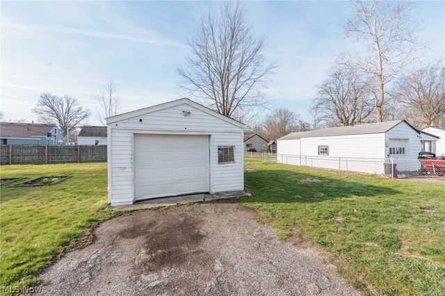 609 Princeton Avenue, Elyria, OH 44035