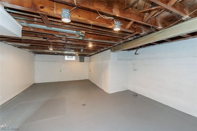 609 Princeton Avenue, Elyria, OH 44035