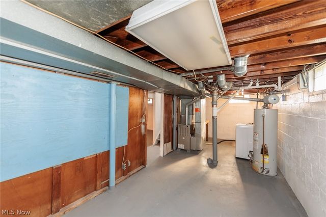 609 Princeton Avenue, Elyria, OH 44035