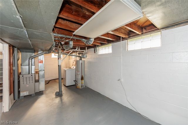 609 Princeton Avenue, Elyria, OH 44035