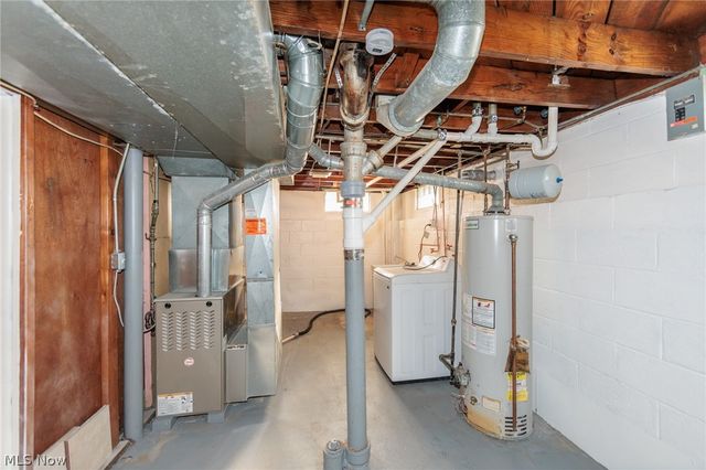 609 Princeton Avenue, Elyria, OH 44035