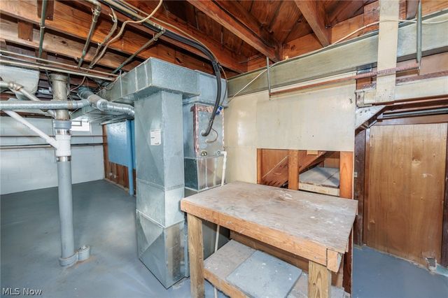 609 Princeton Avenue, Elyria, OH 44035