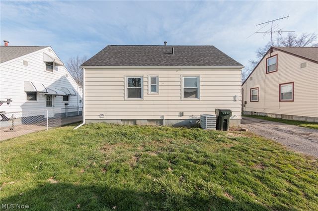 609 Princeton Avenue, Elyria, OH 44035