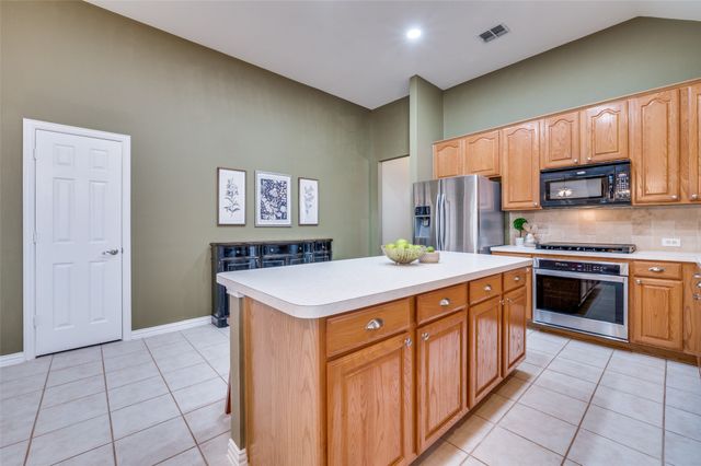 9104 Couples Drive, Plano, TX 75025