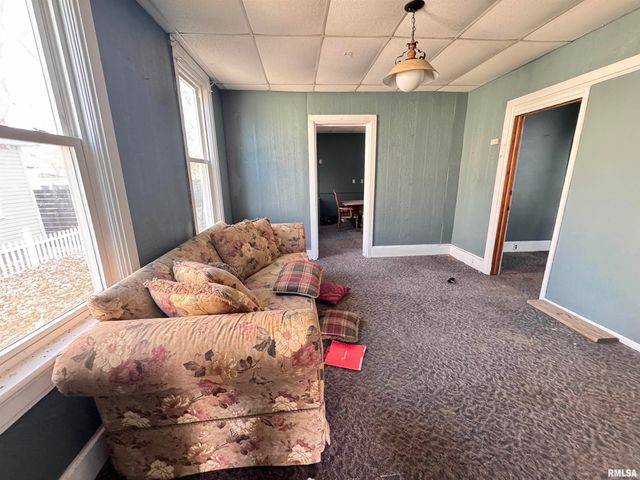 911 W HURLBURT Street, Peoria, IL 61605