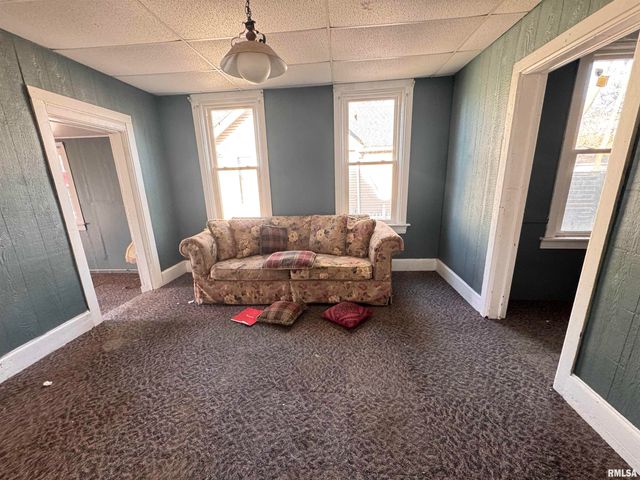 911 W HURLBURT Street, Peoria, IL 61605