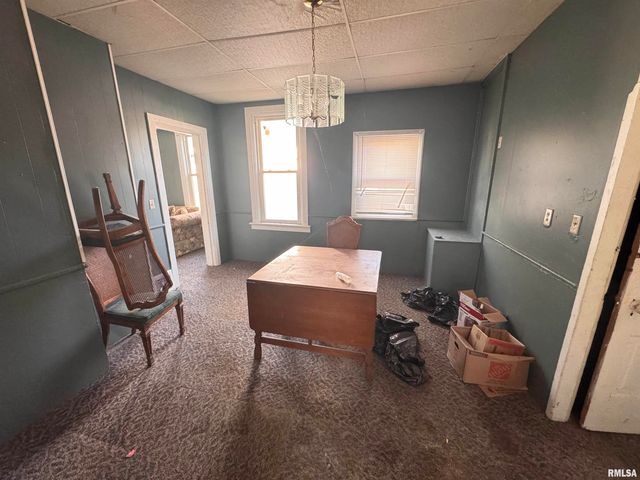 911 W HURLBURT Street, Peoria, IL 61605