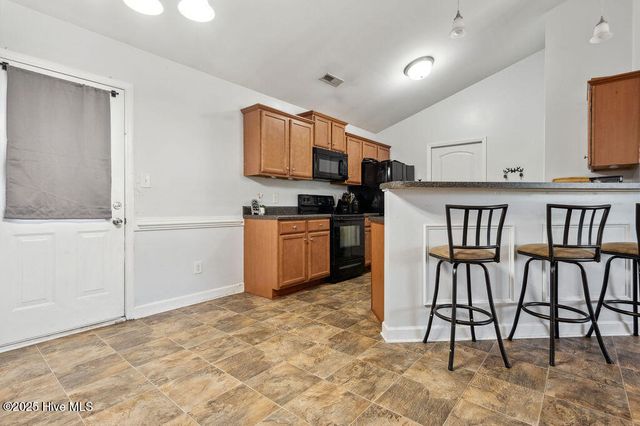 213 Lockwood Court, Hubert, NC 28539