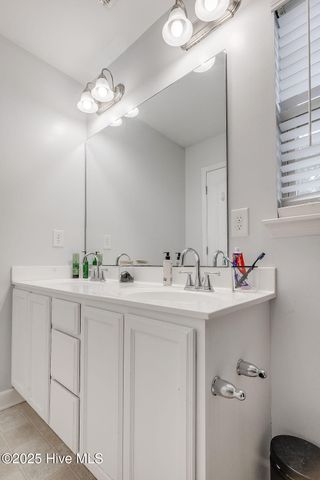 213 Lockwood Court, Hubert, NC 28539