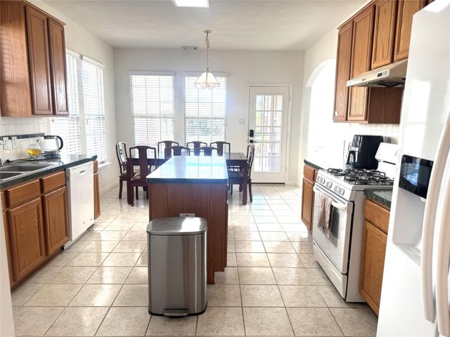 6611 Sunrise Valley Lane, Houston, TX 77083