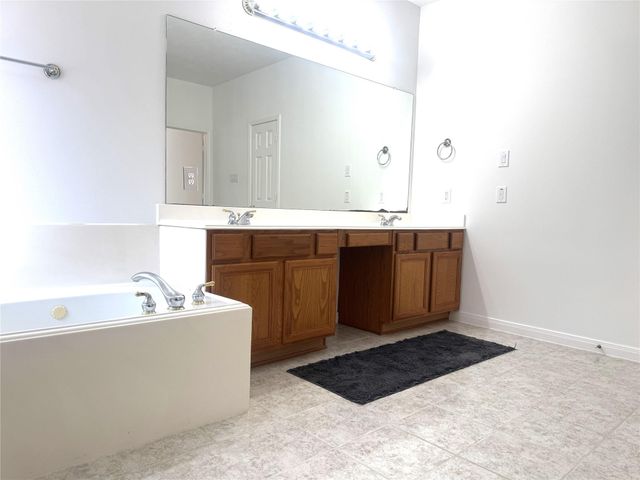 6611 Sunrise Valley Lane, Houston, TX 77083