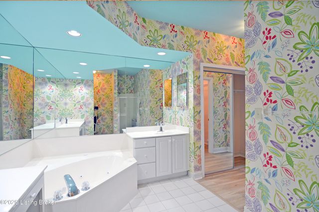 3732 Hurstbourne Ridge Blvd, Louisville, KY 40299