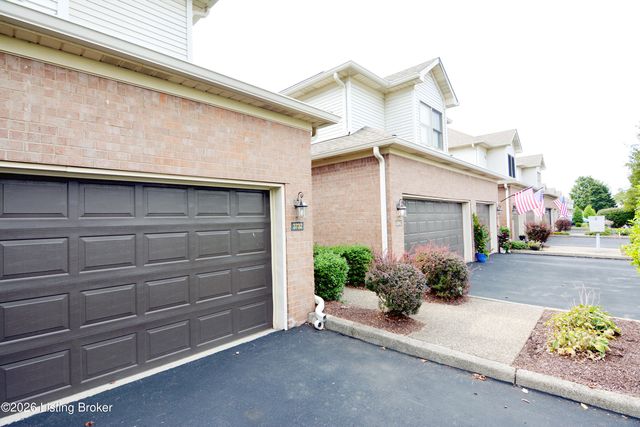 3732 Hurstbourne Ridge Blvd, Louisville, KY 40299