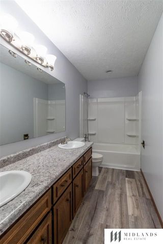 13302 S 26th Avenue, Bellevue, NE 68123