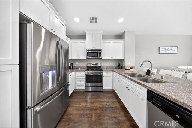 16001 chase rd, Fontana, CA 92336