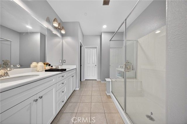 16001 chase rd, Fontana, CA 92336