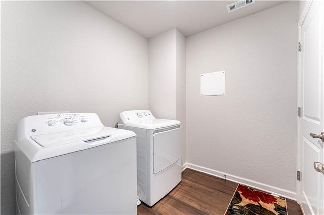 440 Peach Avenue, Centerton, AR 72719