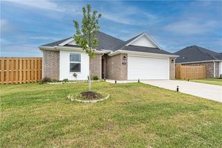 440 Peach Avenue, Centerton, AR 72719