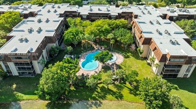 661 NE 195th Street 407, Miami, FL 33179