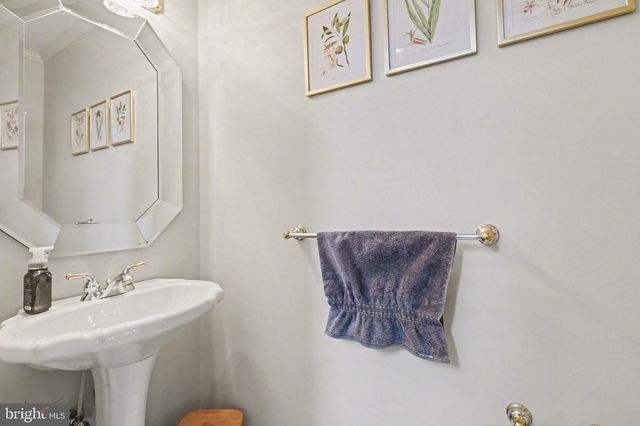 266 FARMHOUSE LN, Palmyra, PA 17078