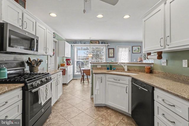 266 FARMHOUSE LN, Palmyra, PA 17078