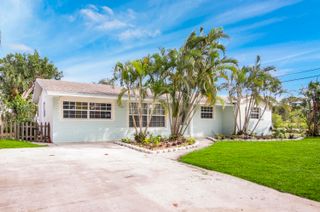 19185 SE Homewood Avenue, Jupiter, FL 33469