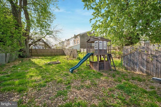 10 UPLAND AVE, Brookhaven, PA 19015