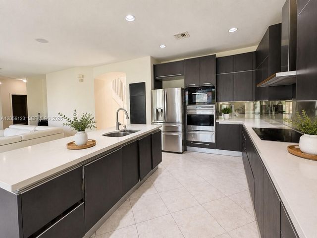 4415 E Whitewater Avenue 0, Weston, FL 33332
