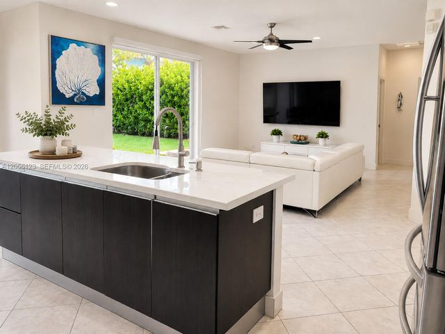 4415 E Whitewater Avenue 0, Weston, FL 33332