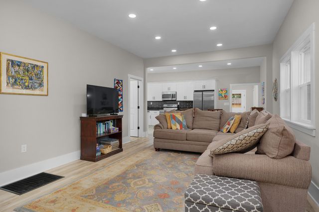 1614 E 12th Street, Chattanooga, TN 37404