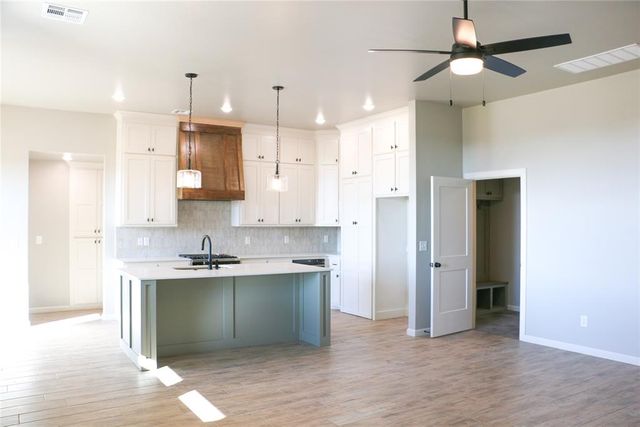 8592 Beth Lane, El Reno, OK 73036