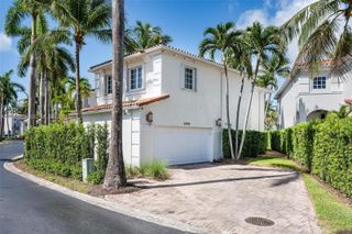 20940 NE 31st Pl, Aventura, FL 33180