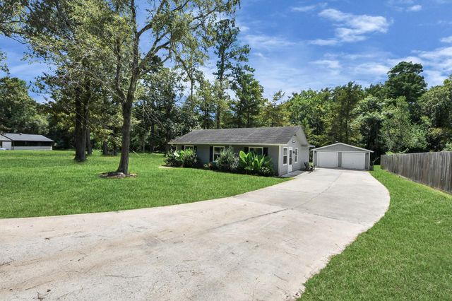 238 Waterfall Drive, Huffman, TX 77336