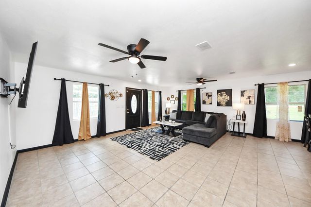 238 Waterfall Drive, Huffman, TX 77336