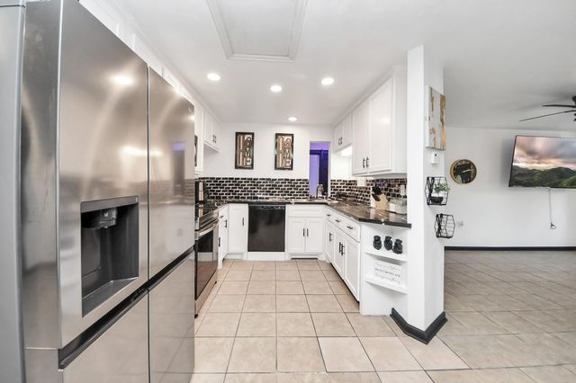 238 Waterfall Drive, Huffman, TX 77336